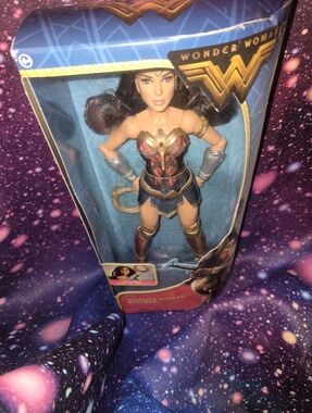 🛡️✨ Battle Ready Wonder Woman (Mint in Box) ✨🛡️